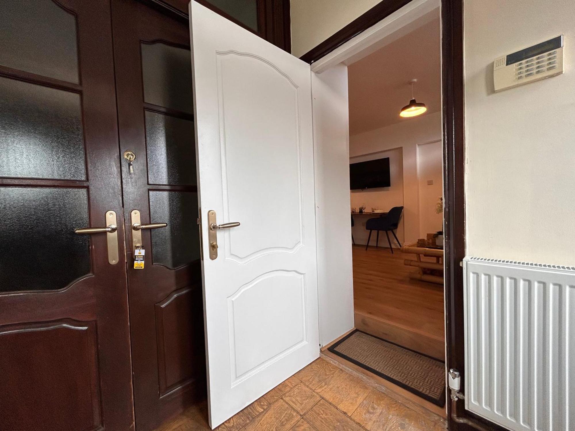Private 2 Bed Guest House - Van Parking, M25 & A1 Connections Potters Bar Exterior foto