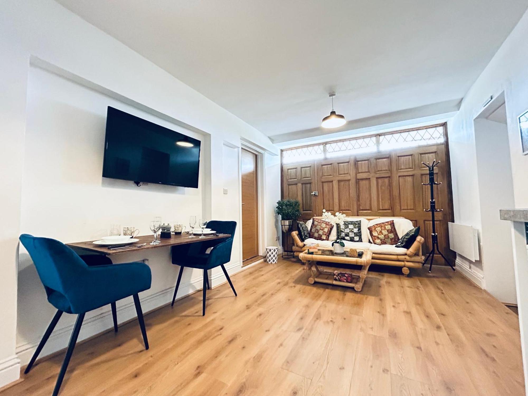 Private 2 Bed Guest House - Van Parking, M25 & A1 Connections Potters Bar Exterior foto